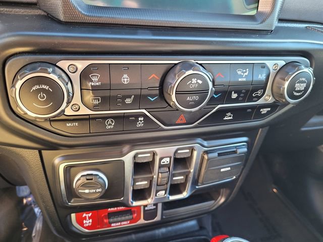 Certified 2023 Jeep Gladiator Mojave w/ Cold Weather Group image 21