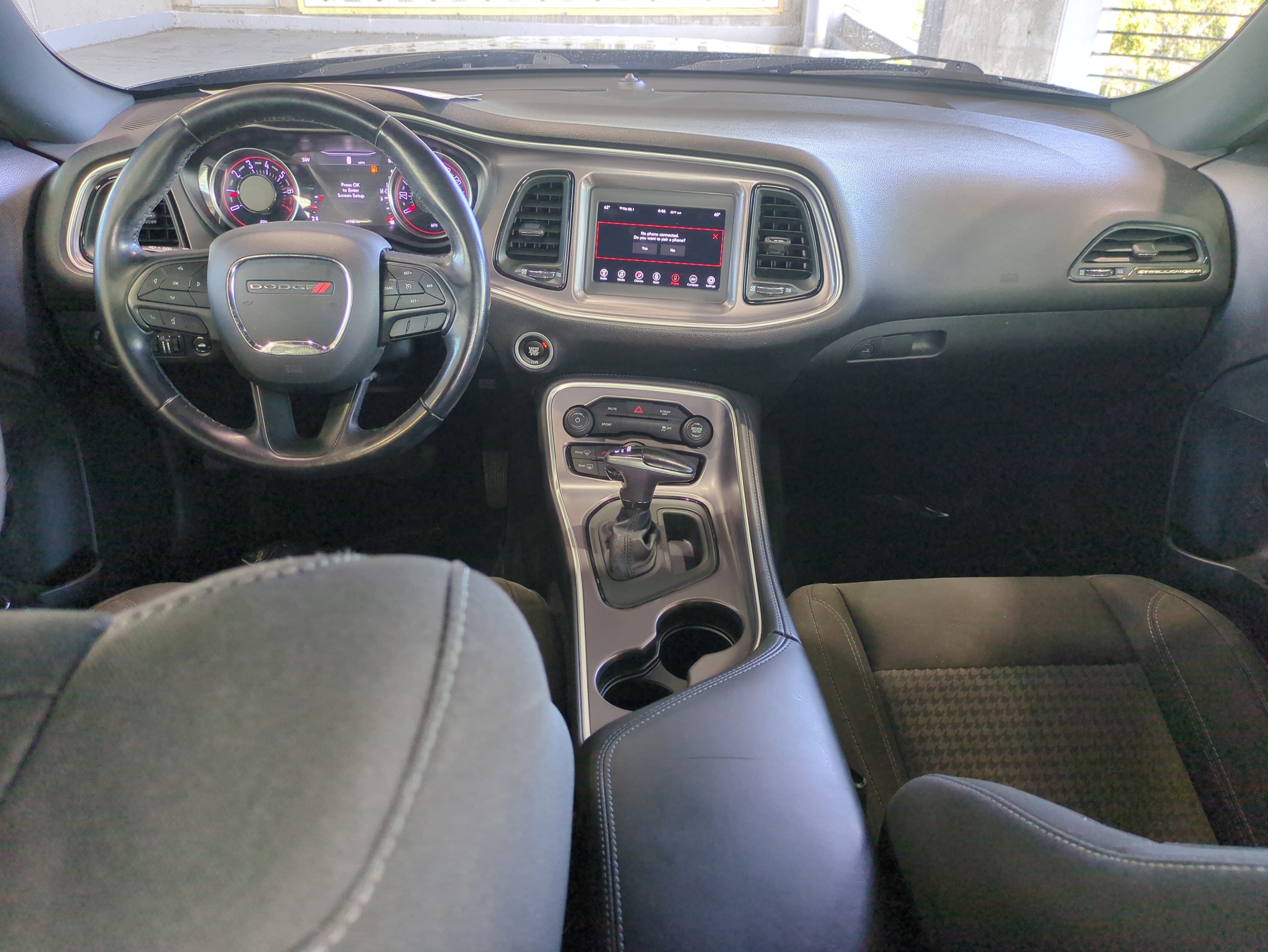 Used 2019 Dodge Challenger SXT image 14