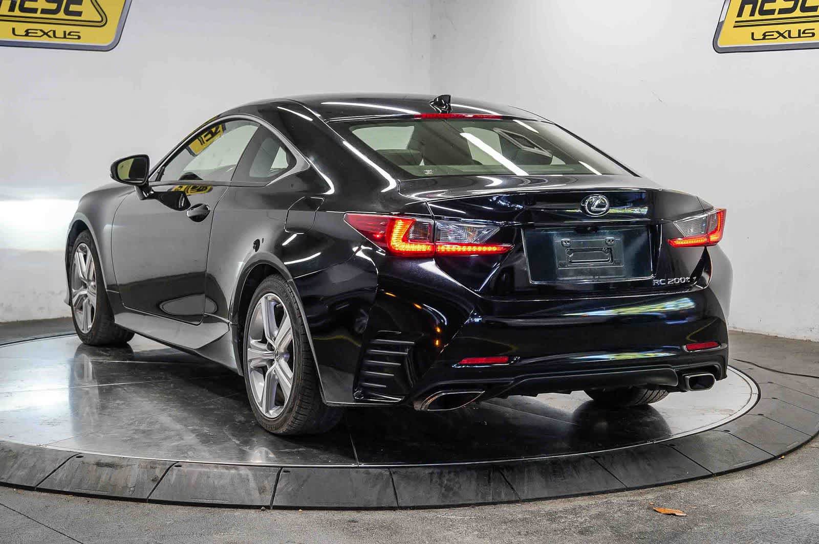 Used 2016 Lexus RC 200t w/ Premium Package RWD image 2