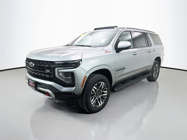 Used 2025 Chevrolet Suburban Z71 w/ Comfort Package image 4