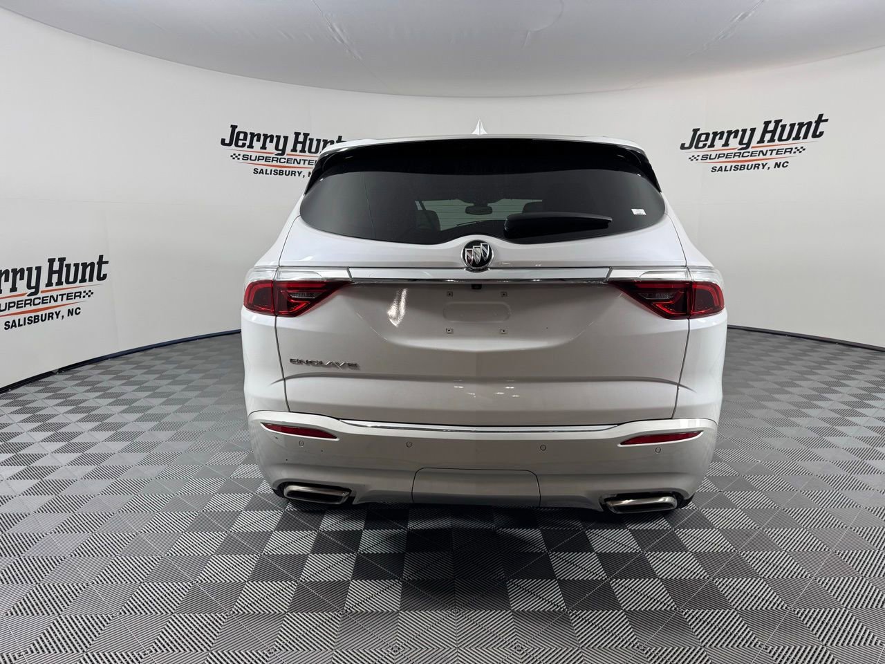 Used 2023 Buick Enclave Essence w/ Experience Buick Package image 10