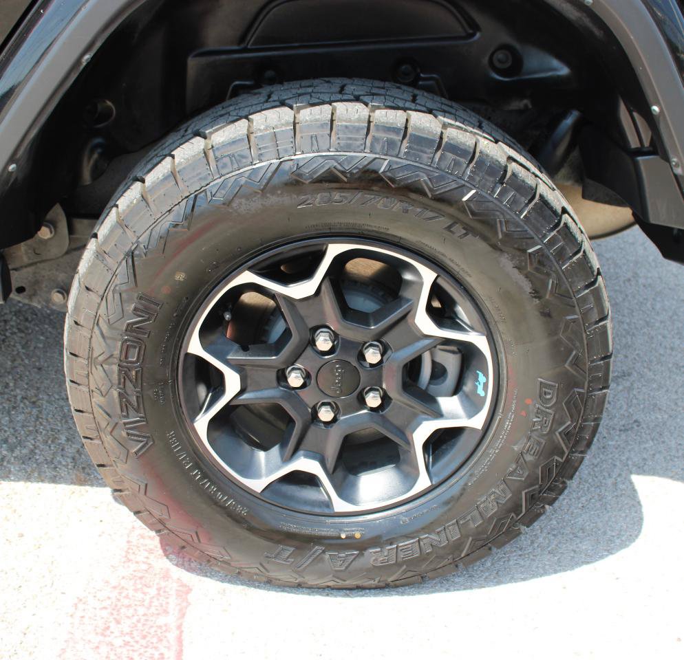 Used 2023 Jeep Wrangler Unlimited Rubicon 4xe w/ Cold Weather Group AWD/4WD image 8