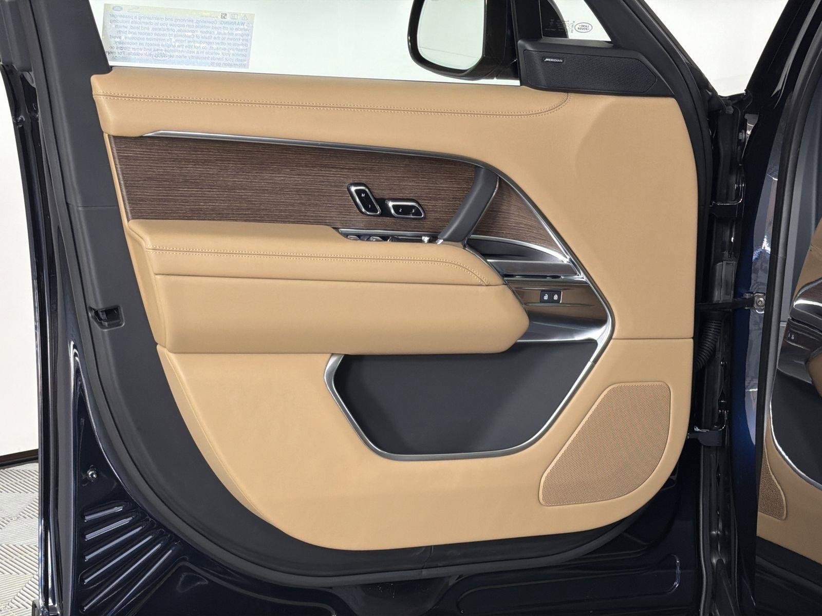 New 2026 Land Rover Range Rover Long Wheelbase SE image 20