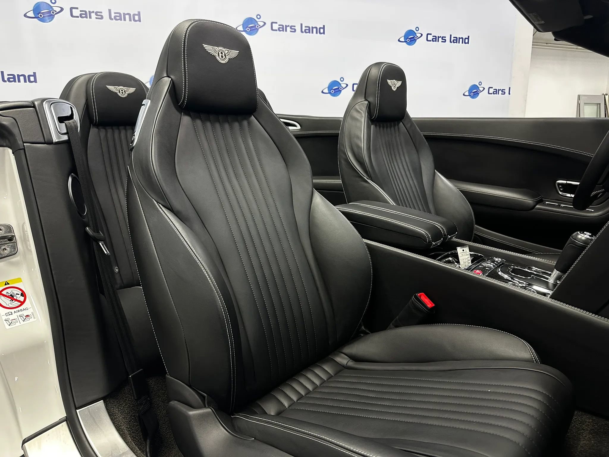 Used 2017 Bentley Continental GT image 19