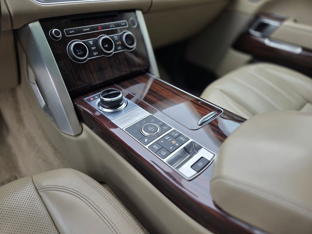 Used 2017 Land Rover Range Rover Supercharged AWD/4WD image 17