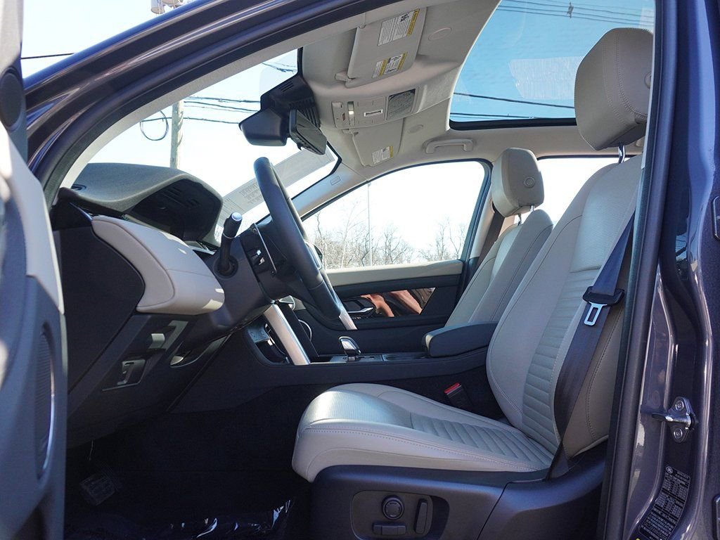 Used 2024 Land Rover Discovery Sport S image 36