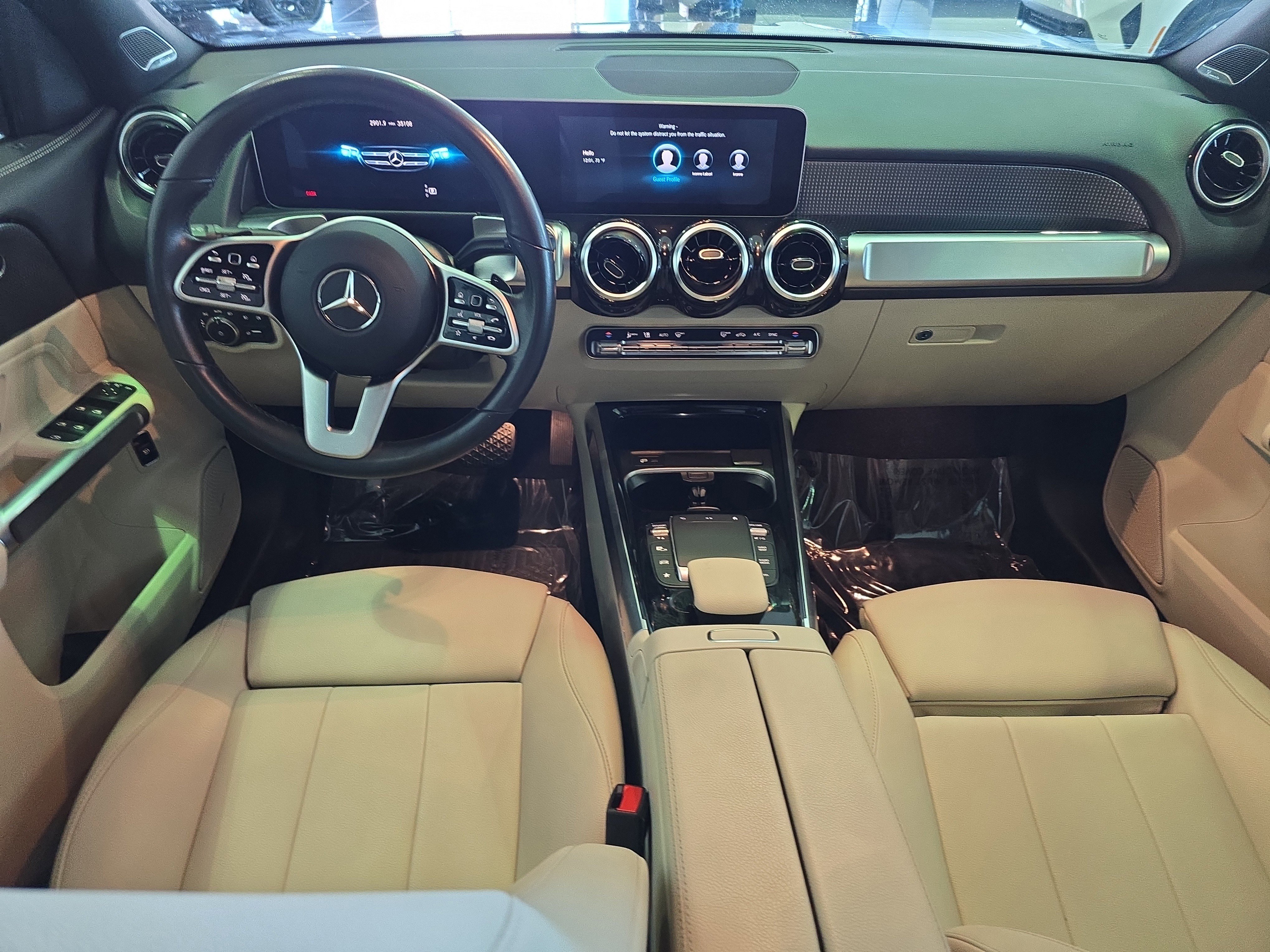 Used 2021 Mercedes-Benz GLB 250 4MATIC image 12