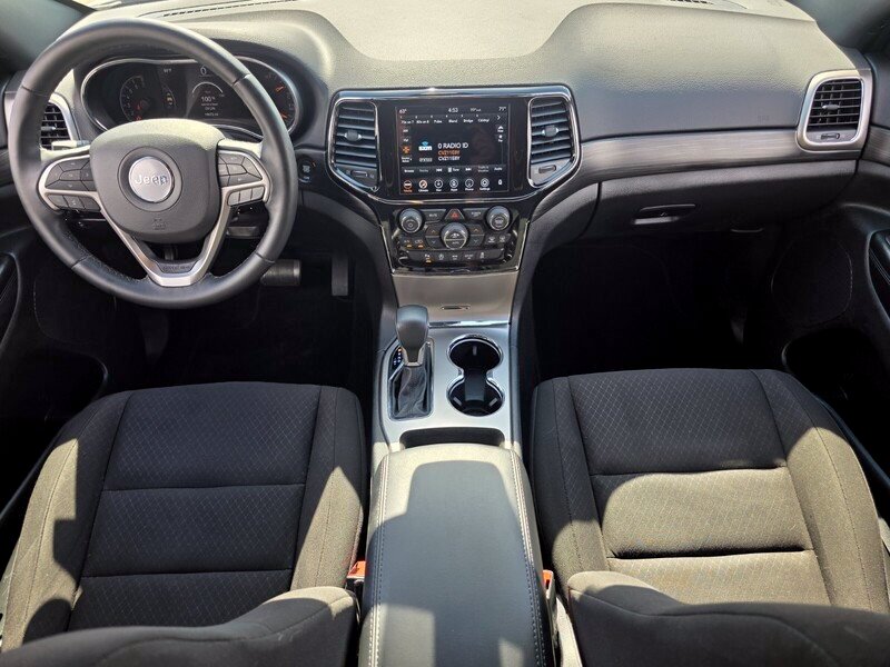 Certified 2022 Jeep Grand Cherokee Laredo E RWD image 15