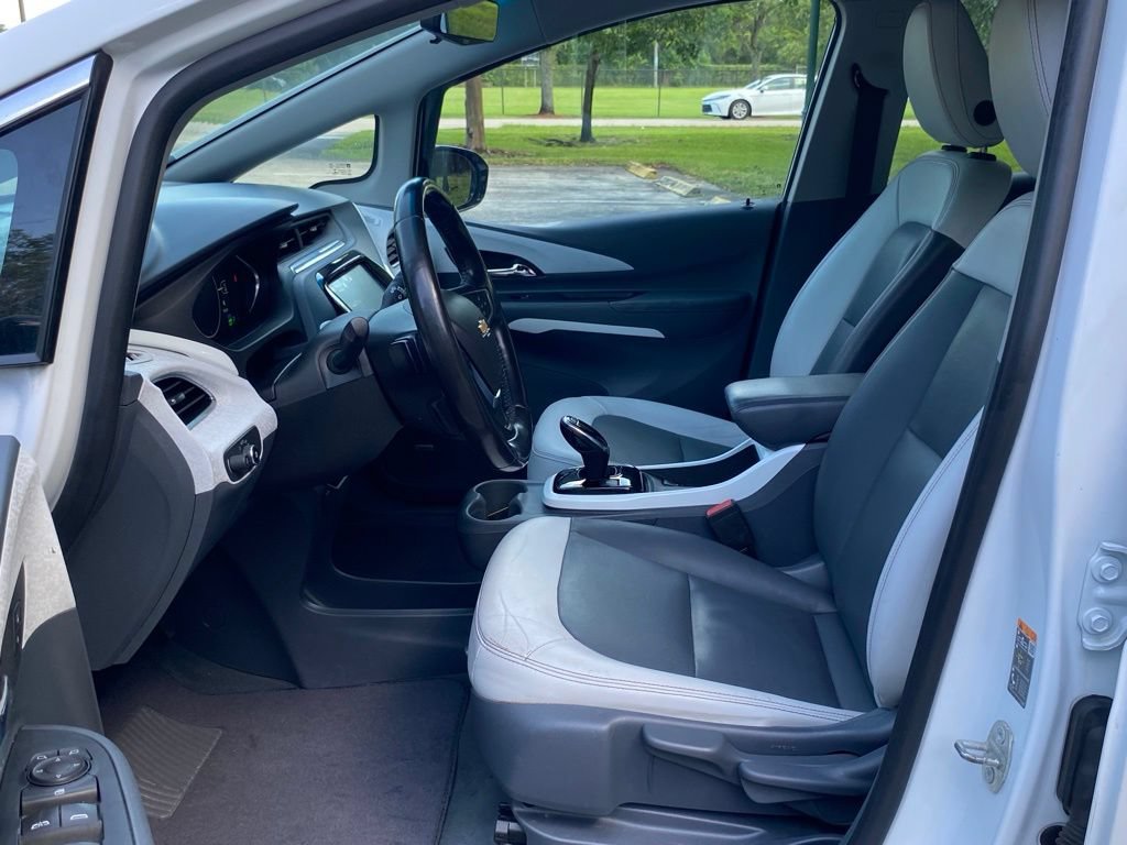 Used 2018 Chevrolet Bolt Premier w/ Driver Confidence II Package FWD image 16