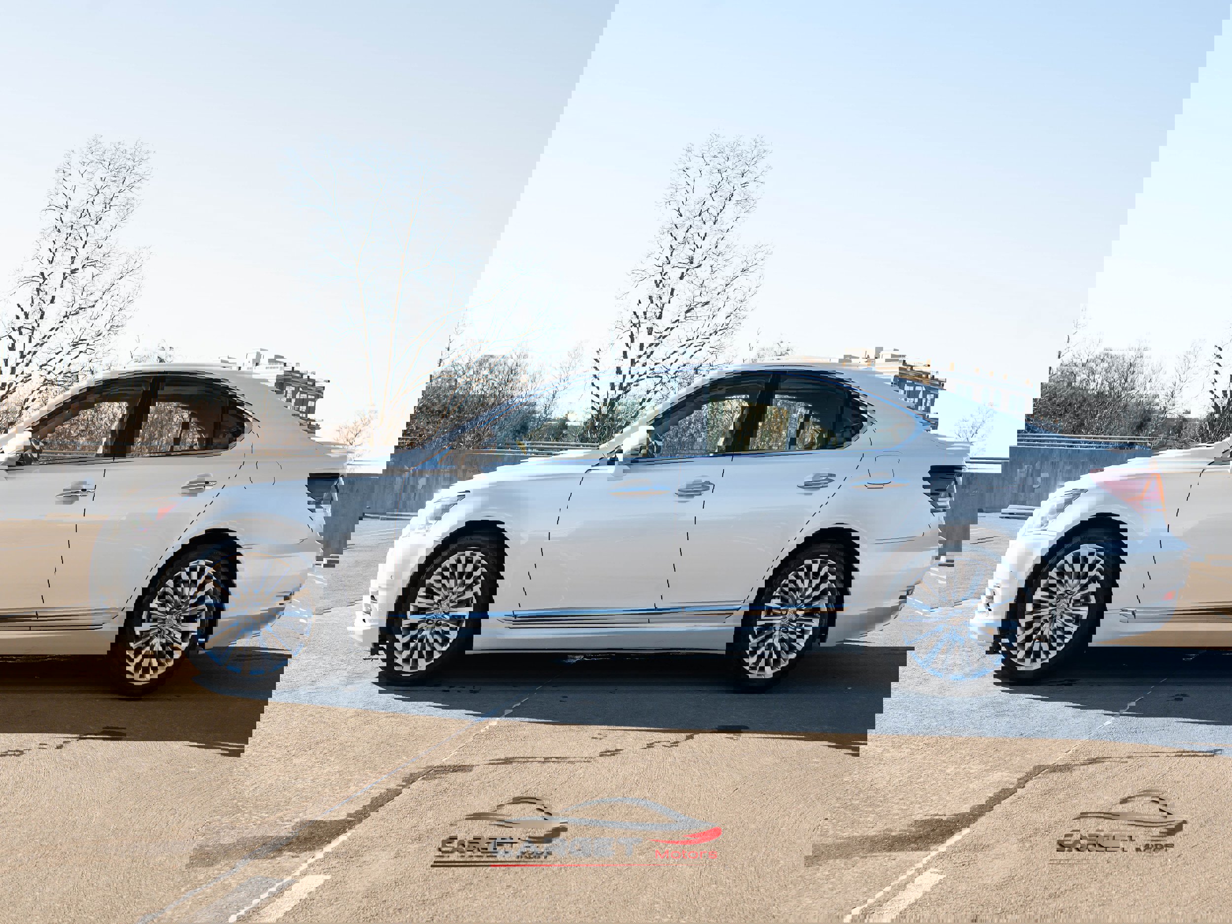 Used 2017 Lexus LS 460 AWD w/ Comfort Package image 4