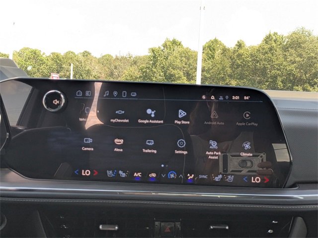 New 2025 Chevrolet Suburban Premier image 23