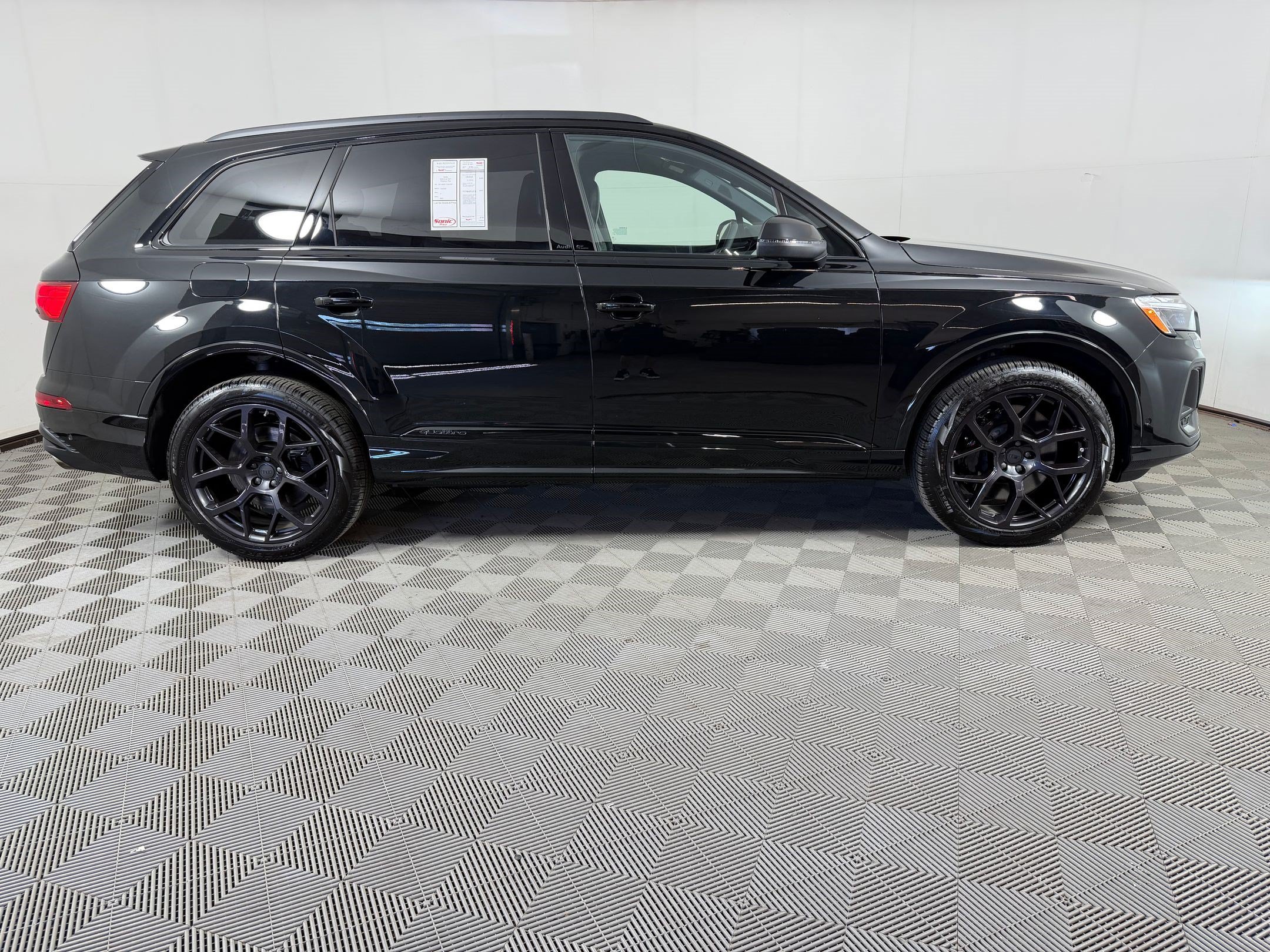 New 2026 Audi SQ7 Premium Plus AWD/4WD image 8