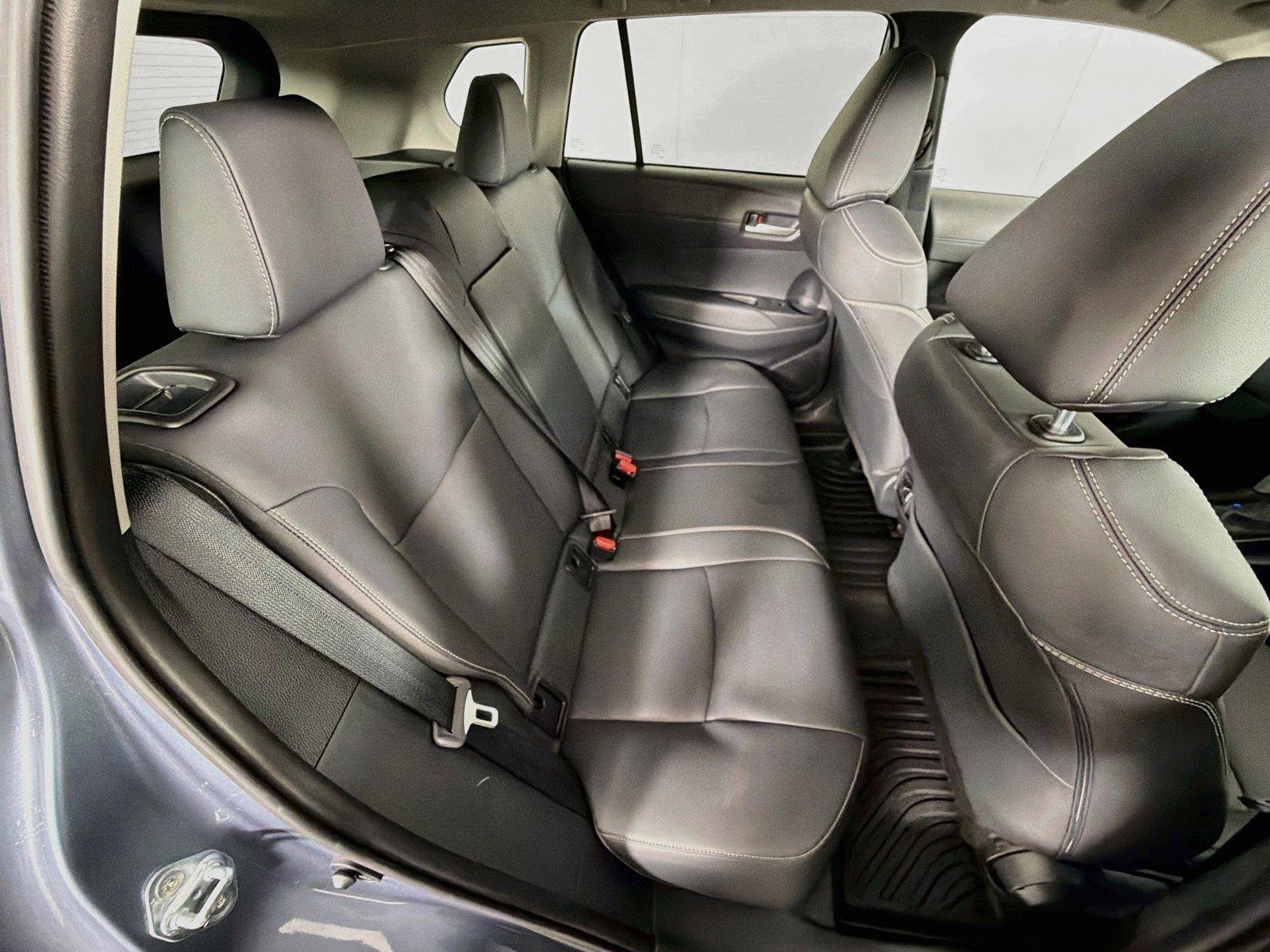 Used 2025 Toyota Corolla Cross XLE AWD/4WD image 28