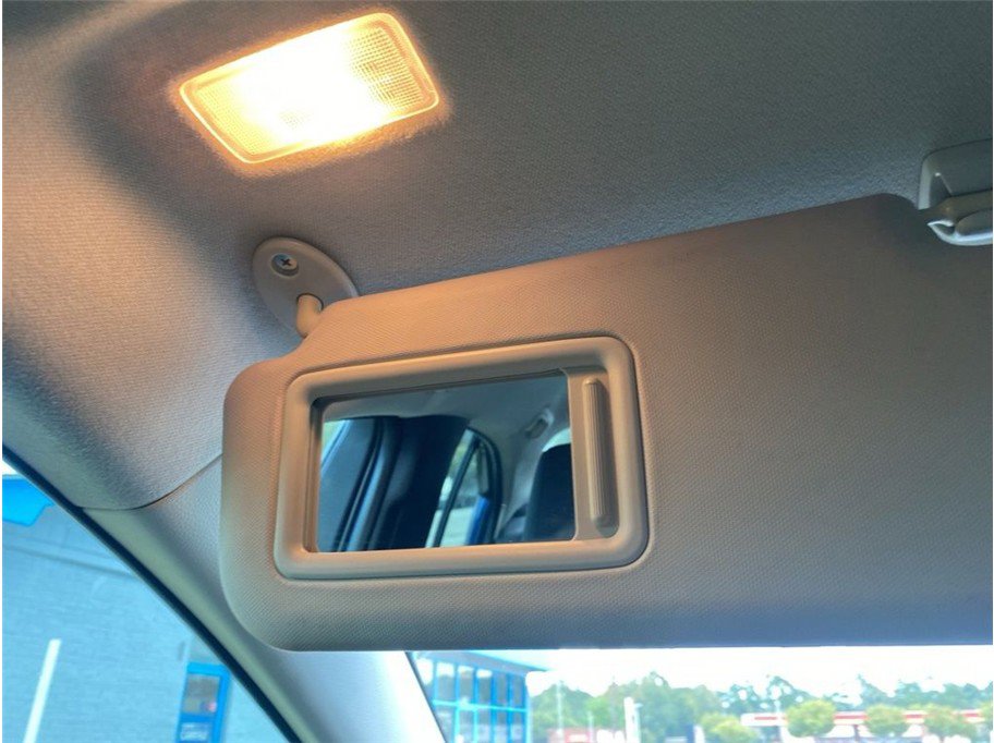 Used 2020 Toyota Corolla LE image 23