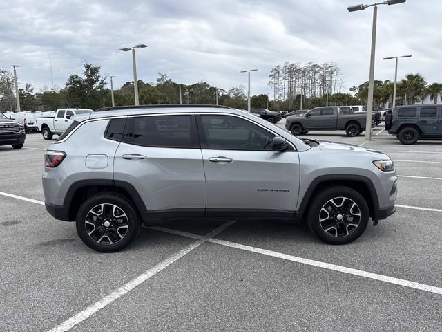 Used 2022 Jeep Compass Latitude w/ Sun and Sound Group image 2