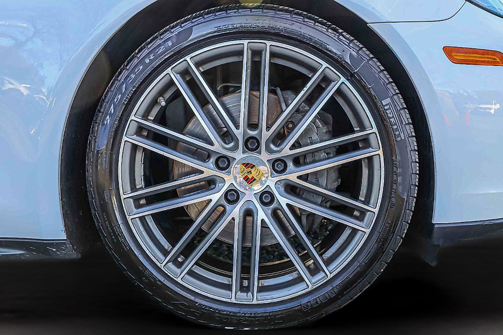 Used 2020 Porsche Panamera 4S w/ Premium Package Plus image 24