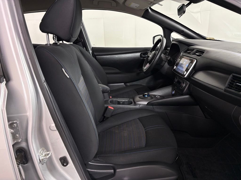 Used 2025 Nissan Leaf S FWD image 40