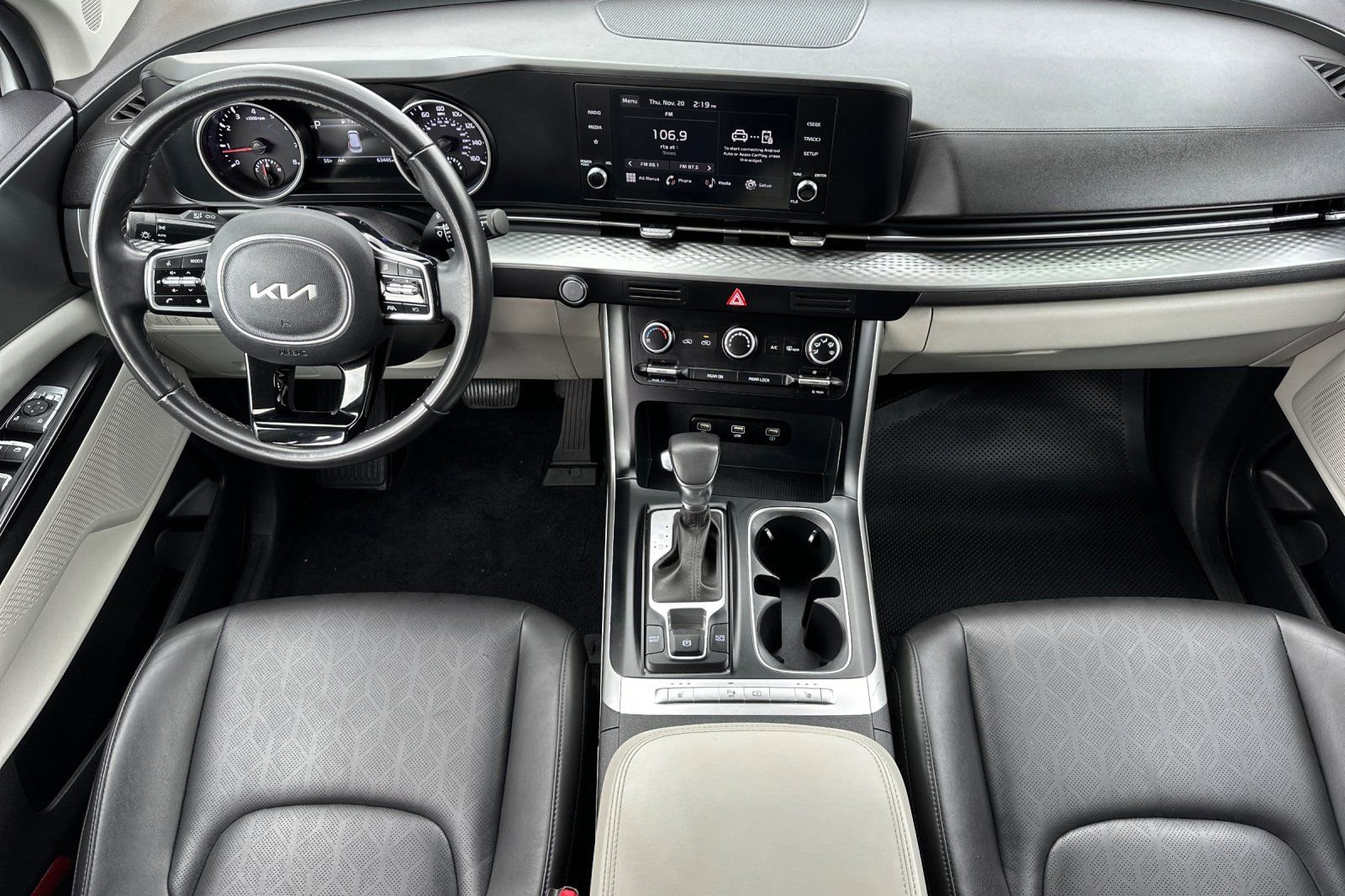 Certified 2023 Kia Carnival LX image 15