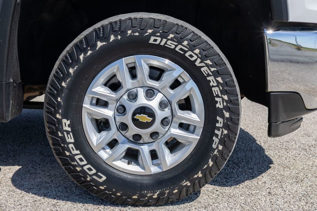 Used 2022 Chevrolet Silverado 2500 LT w/ Convenience Package image 24