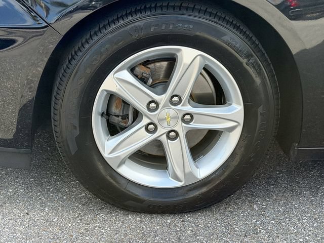 Used 2022 Chevrolet Malibu LS FWD image 4
