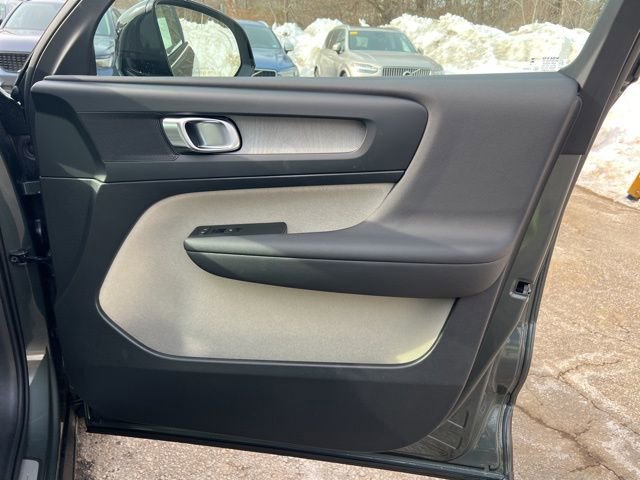 New 2026 Volvo XC40 B5 Plus w/ Climate Package AWD/4WD image 13