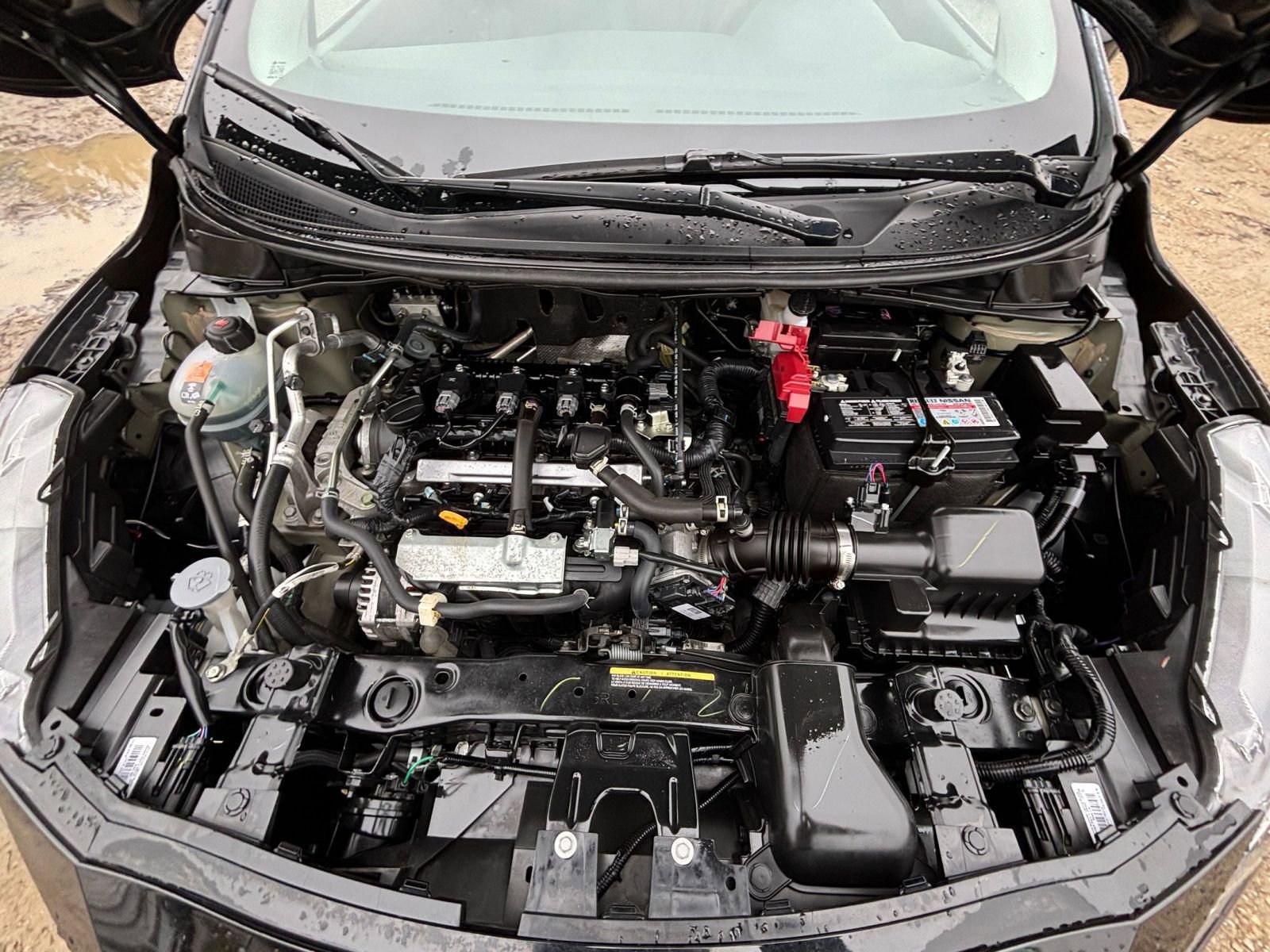 Used 2025 Nissan Versa SV image 30