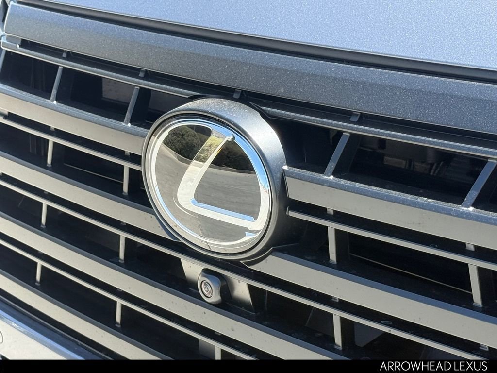 Used 2026 Lexus GX 550 w/ Accessory Package (31) AWD/4WD image 36