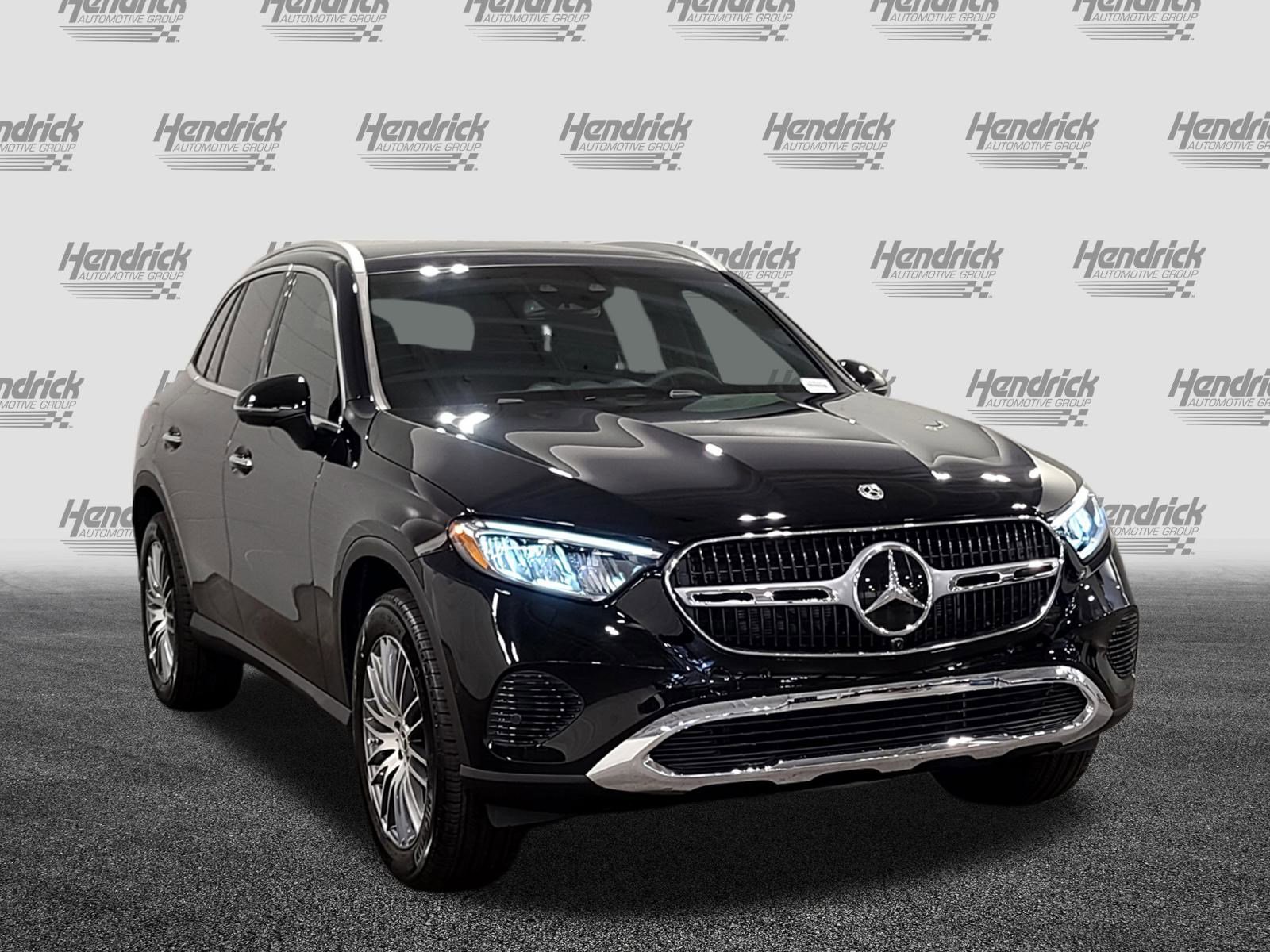 New 2026 Mercedes-Benz GLC 300 image 2