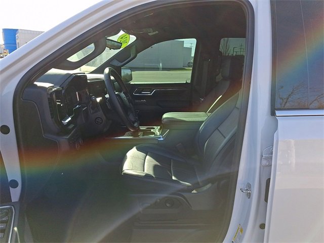 Used 2024 Chevrolet Silverado 1500 High Country w/ Technology Package image 16