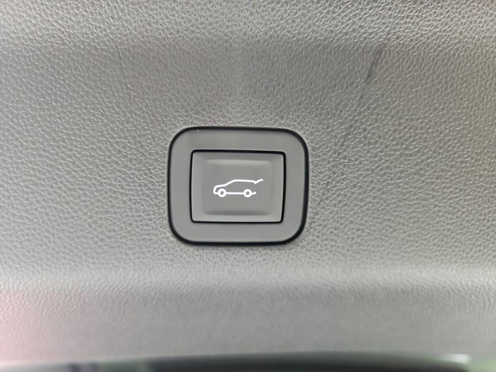 Used 2026 Cadillac Escalade Sport w/ LPO, Floor Liner Package image 7