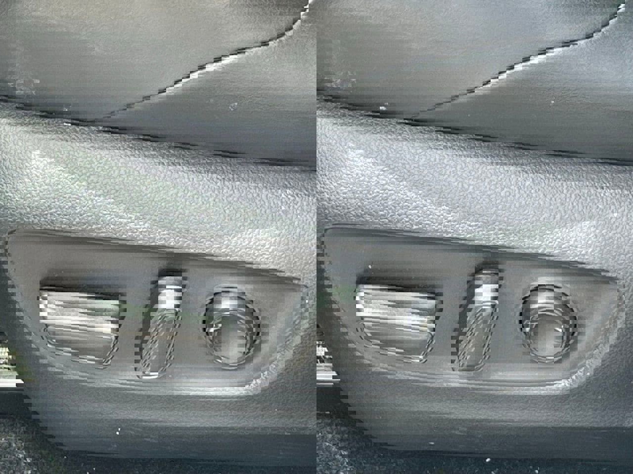 Used 2021 Toyota RAV4 XSE w/ Premium Package AWD/4WD image 6