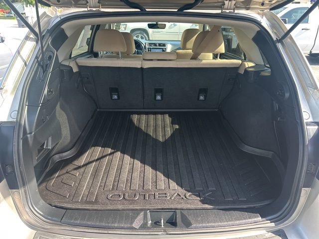 Used 2018 Subaru Outback 2.5i Premium image 7