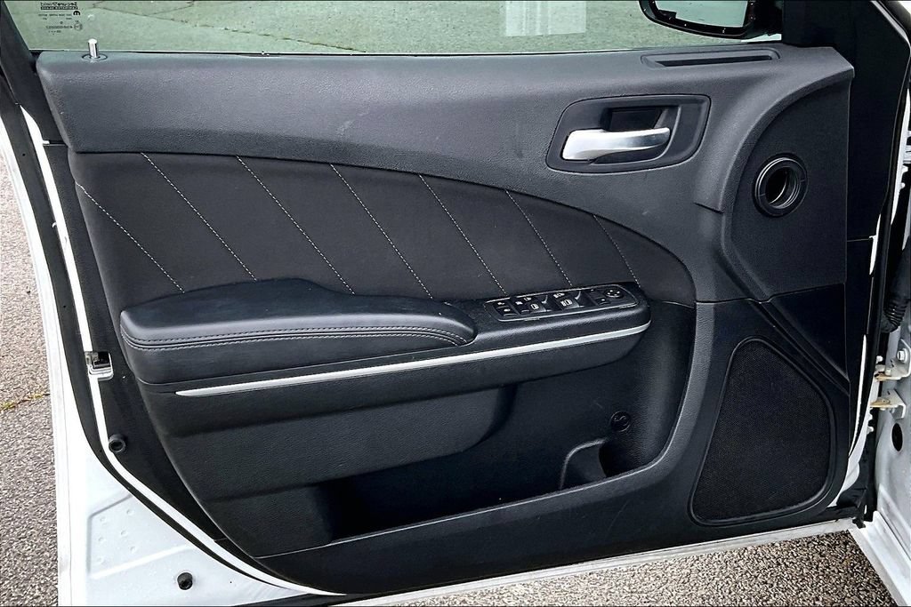 Used 2022 Dodge Charger SXT RWD image 19
