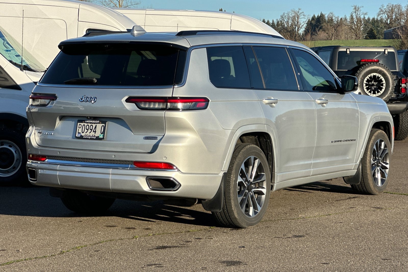 Used 2022 Jeep Grand Cherokee L Overland w/ Advanced Protech Group III image 4