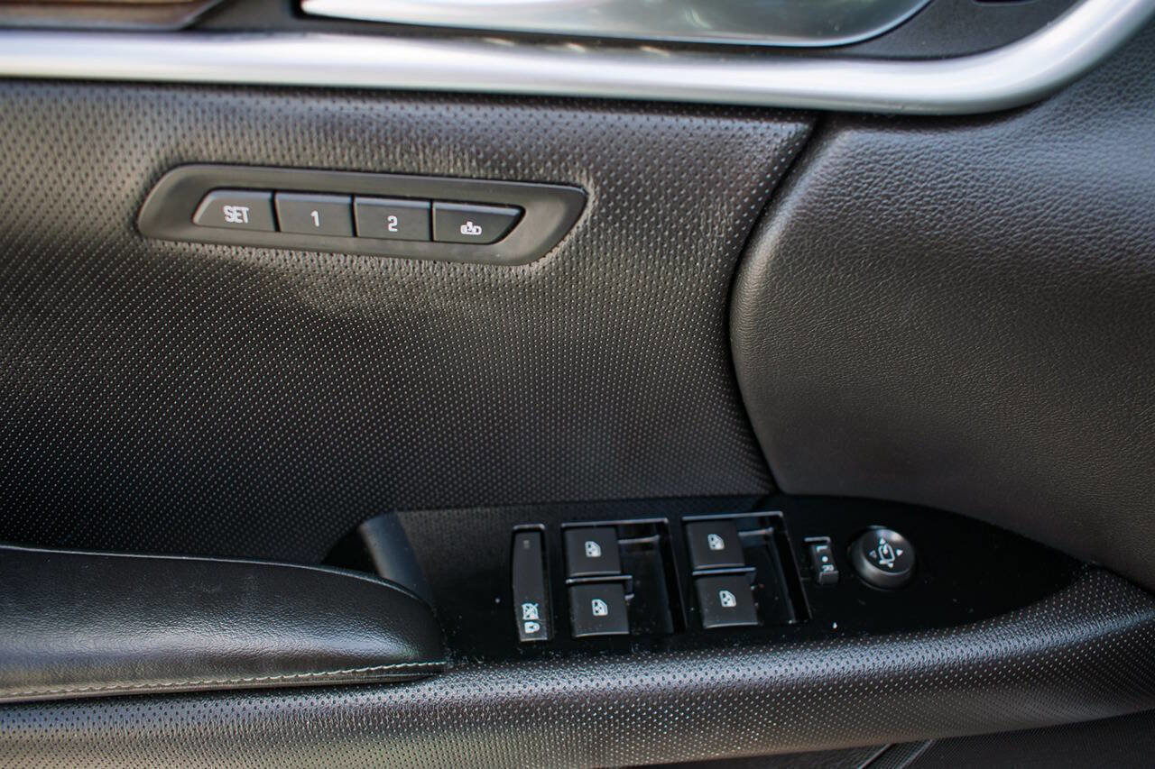 Used 2016 Cadillac XTS Premium FWD image 12