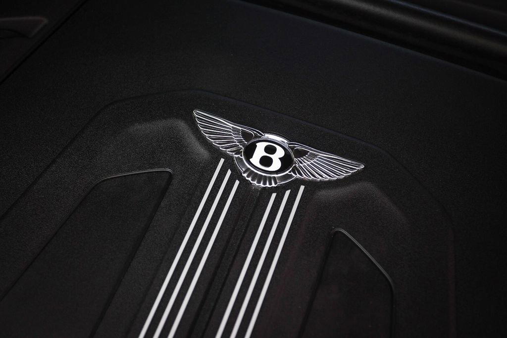 Used 2019 Bentley Bentayga image 20