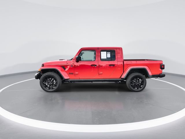 Used 2025 Jeep Gladiator Sport image 5
