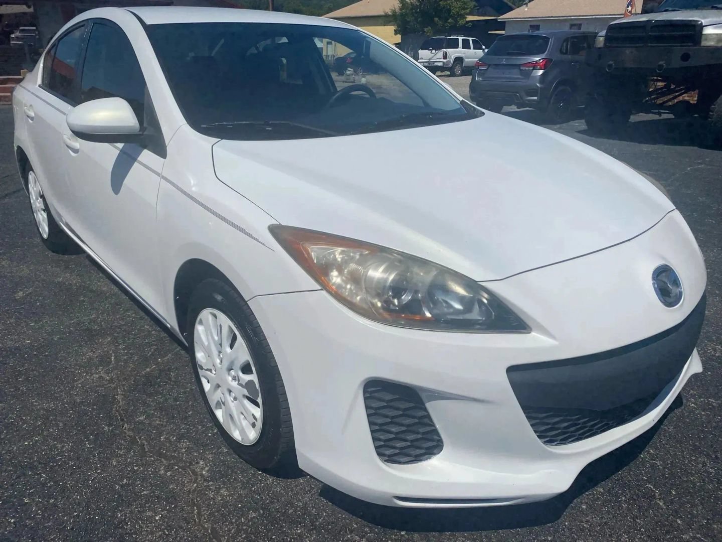 Used 2013 MAZDA MAZDA3 i SV w/ Convenience Pkg FWD image 3