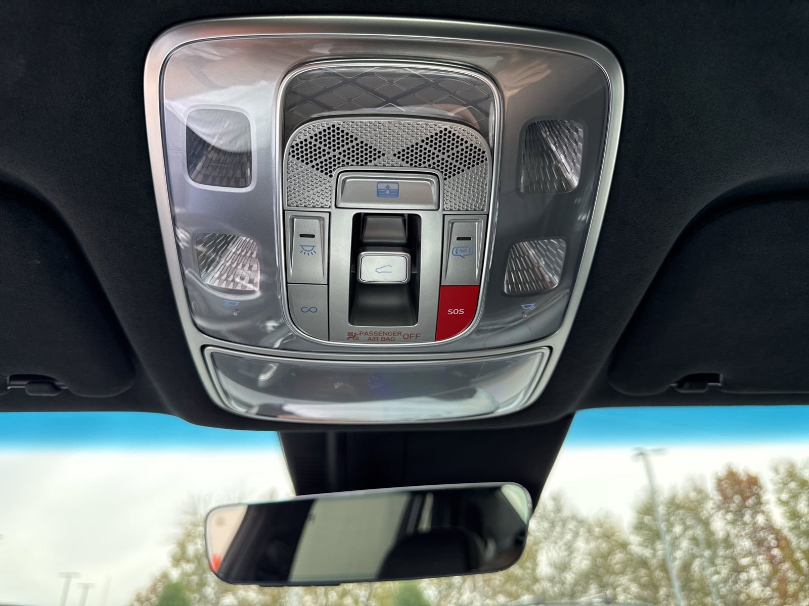 Used 2025 Genesis G90 3.5T image 30