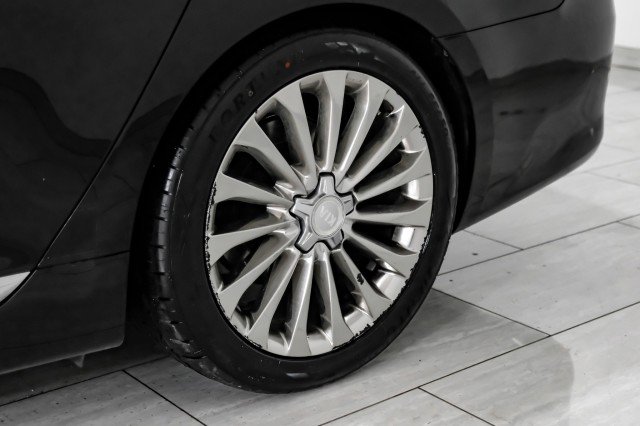 Used 2016 Kia K900 Luxury RWD image 51