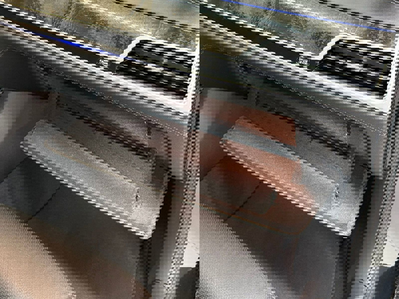 Used 2018 BMW 740e xDrive image 44