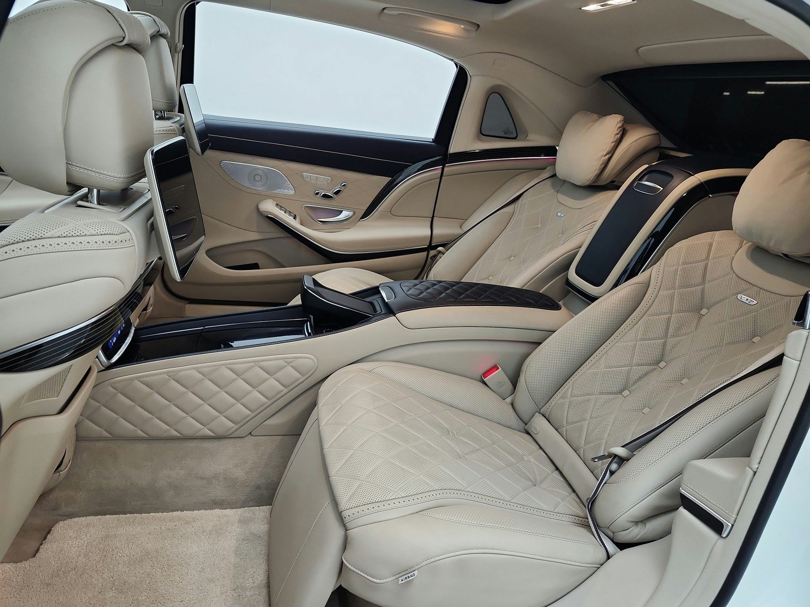 Used 2018 Mercedes-Benz Maybach S 650 image 16