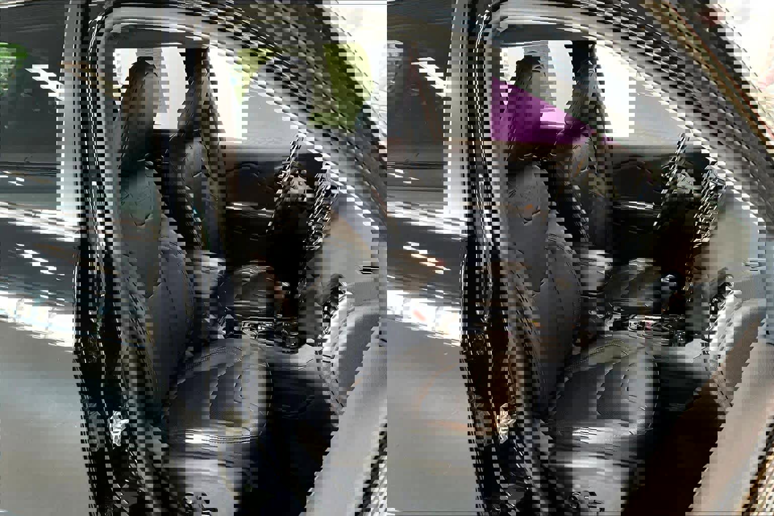 Used 2020 Jeep Cherokee Limited image 12