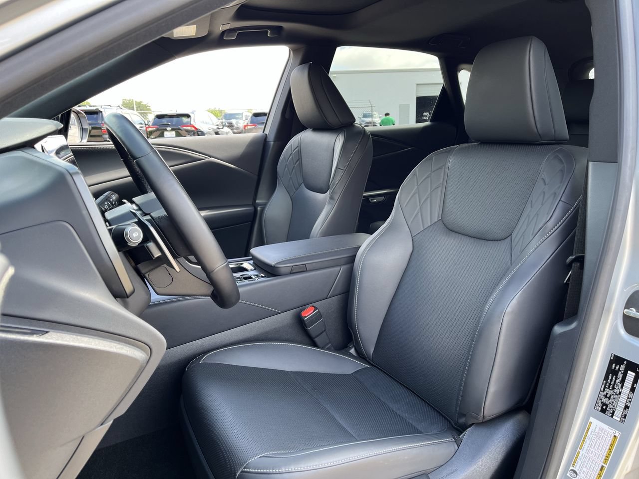 Used 2025 Lexus RX 350 Premium w/ Accessory Package (Z1) FWD image 23
