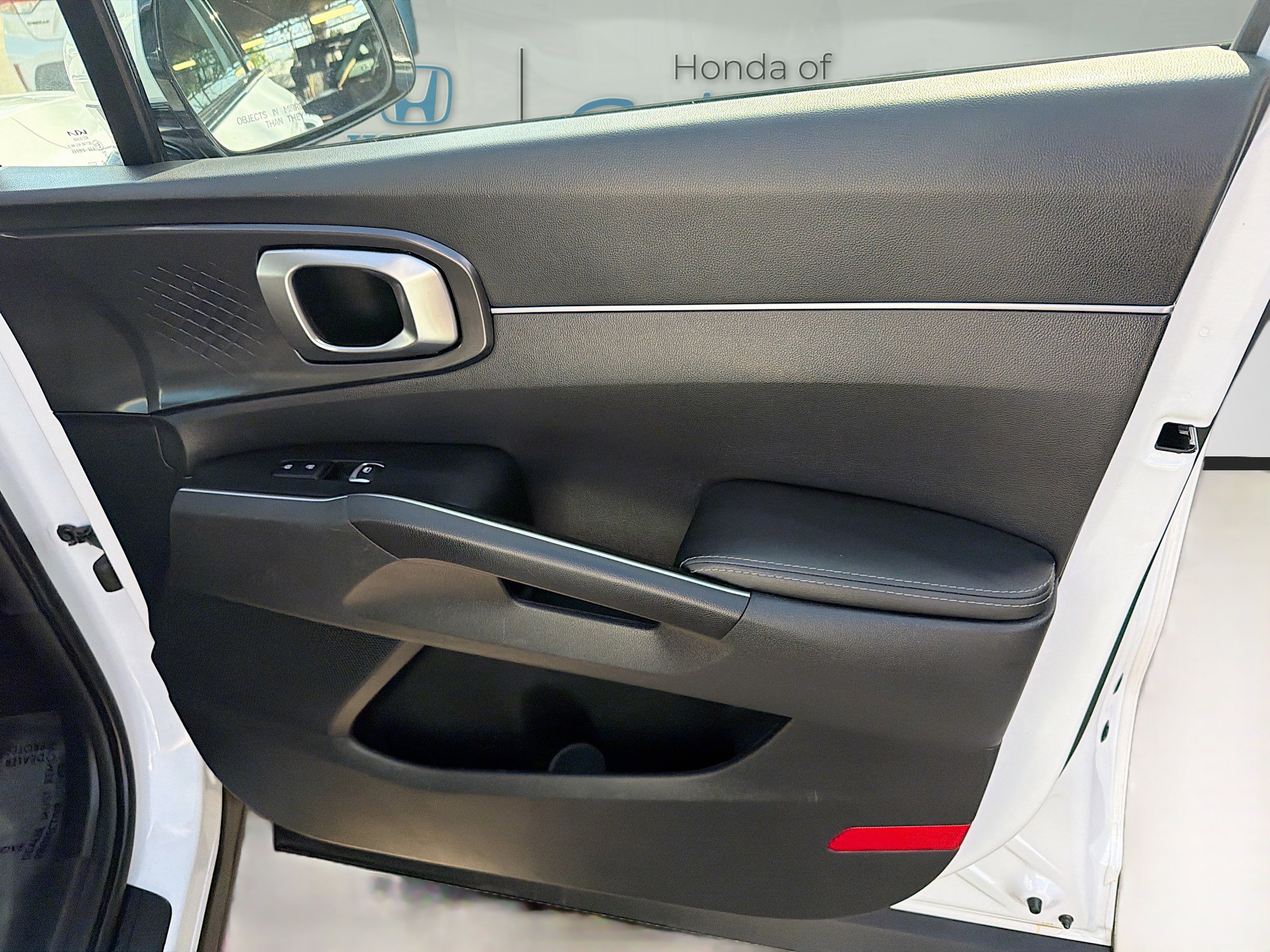 Used 2023 Kia Sorento LX image 33