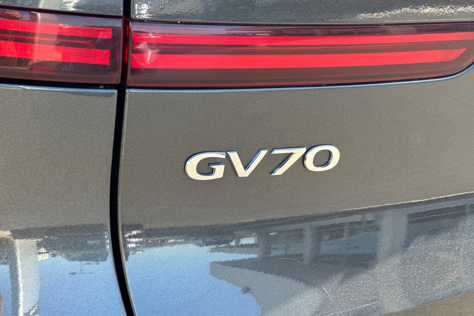 Used 2025 Genesis GV70 2.5T AWD/4WD image 29
