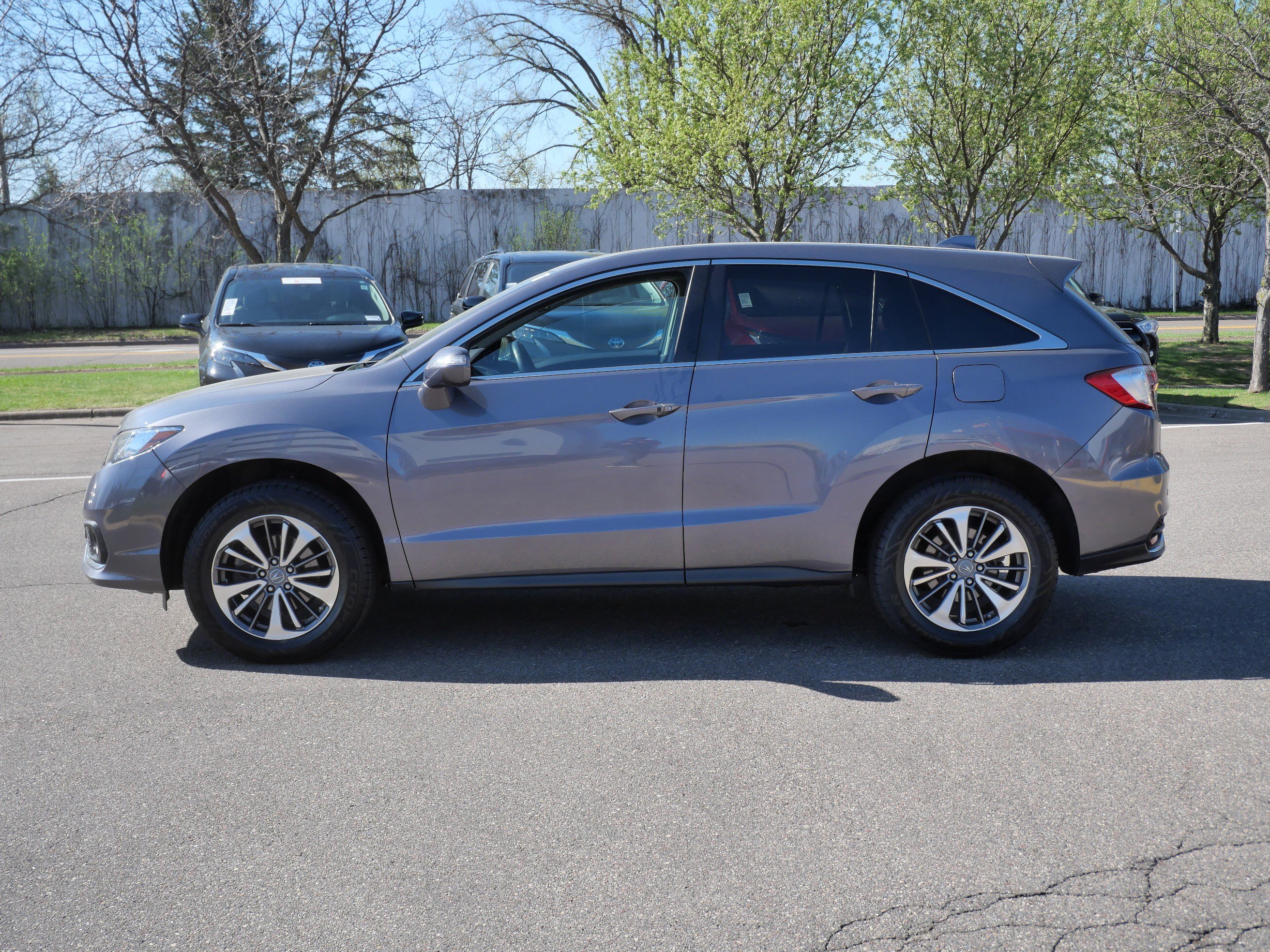 Used 2017 Acura RDX AWD w/ Advance Package image 4