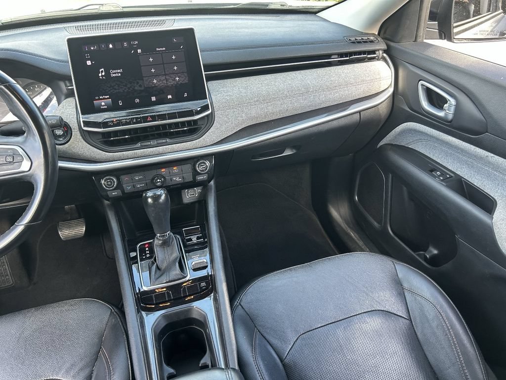 Used 2022 Jeep Compass Latitude AWD/4WD image 17