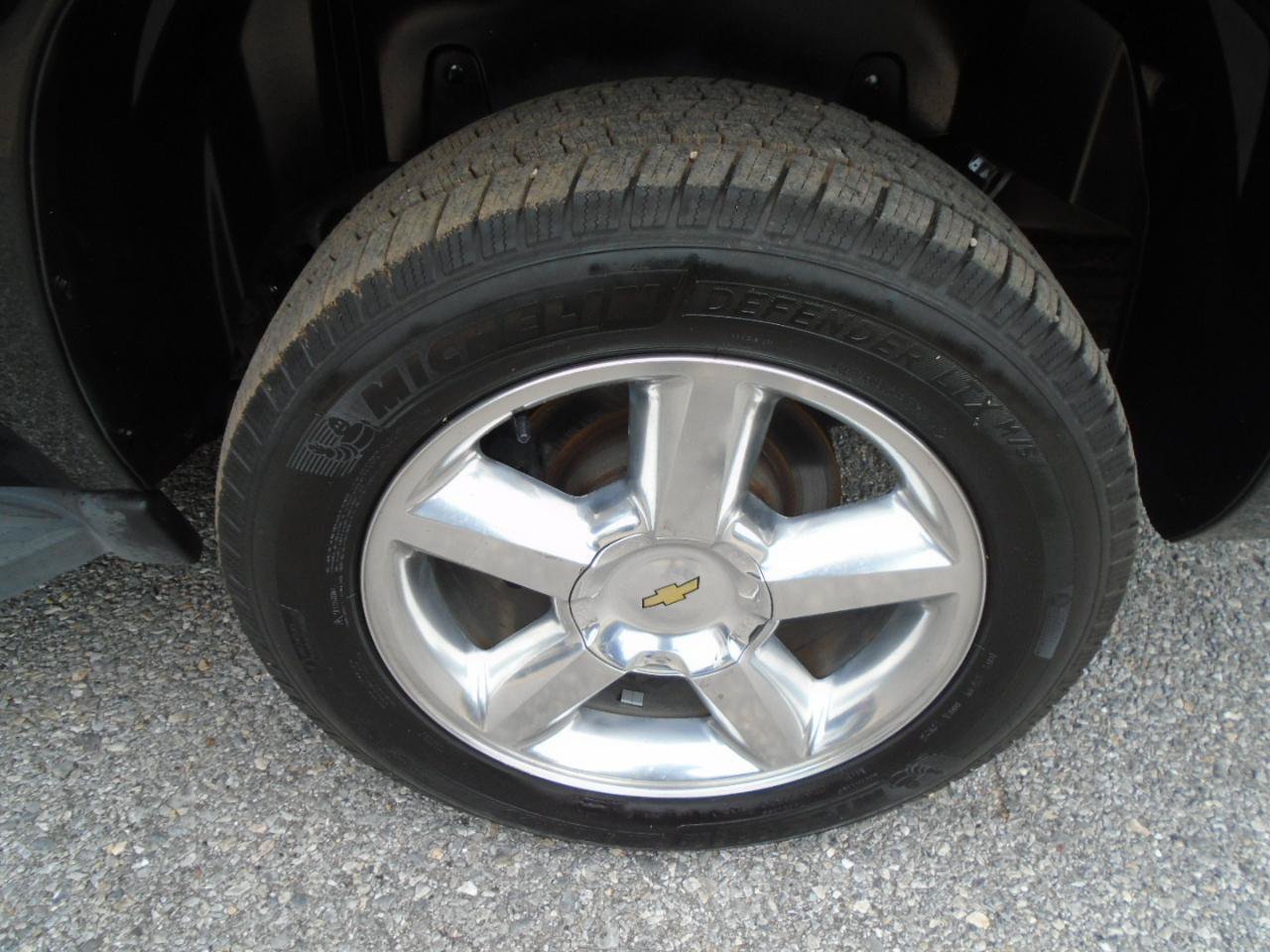 Used 2012 Chevrolet Avalanche LT w/ All-Star Edition RWD image 16