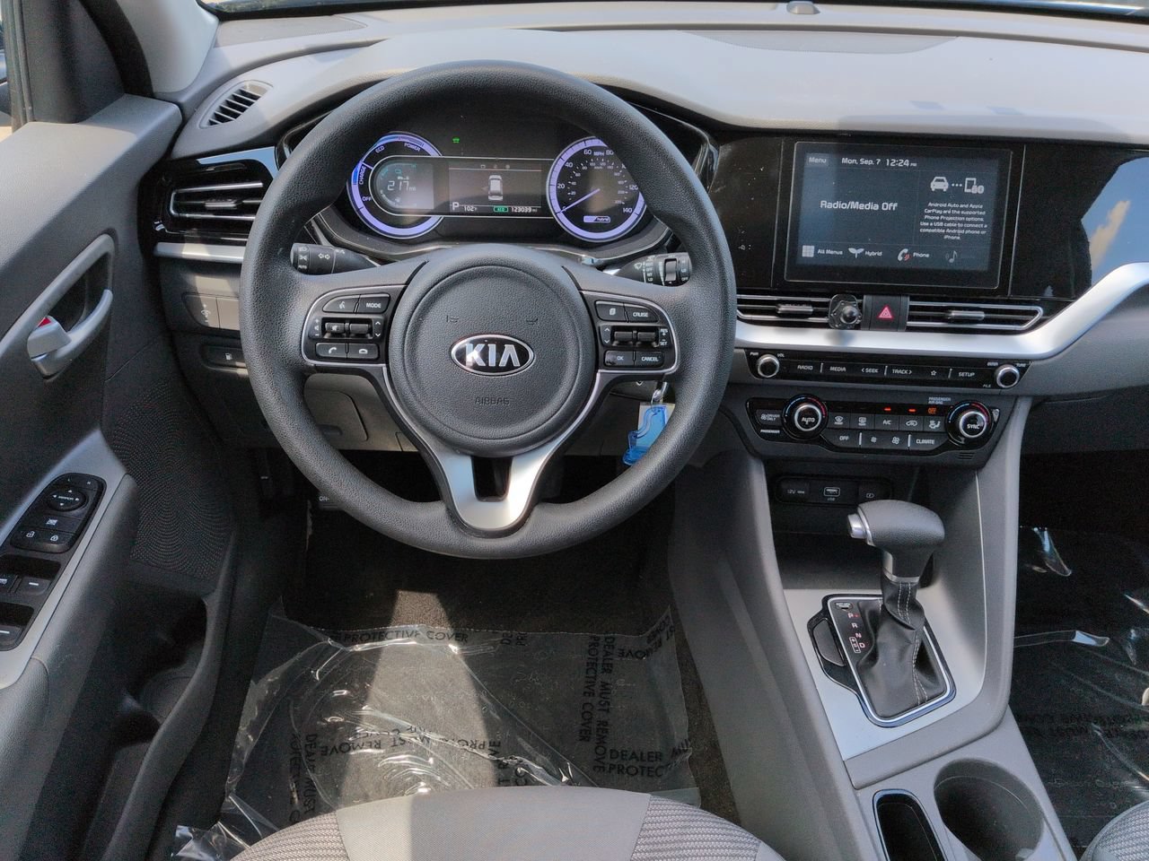 Used 2020 Kia Niro LX FWD image 16